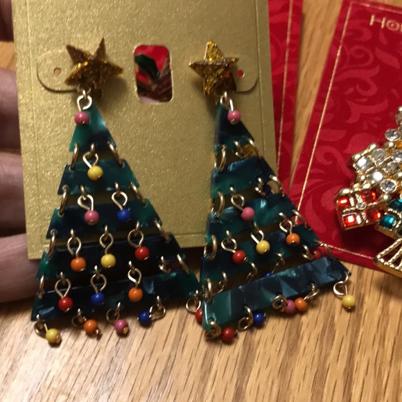 Holiday 🎄Christmas brooches and Christmas Earrings - Picture 2 of 4